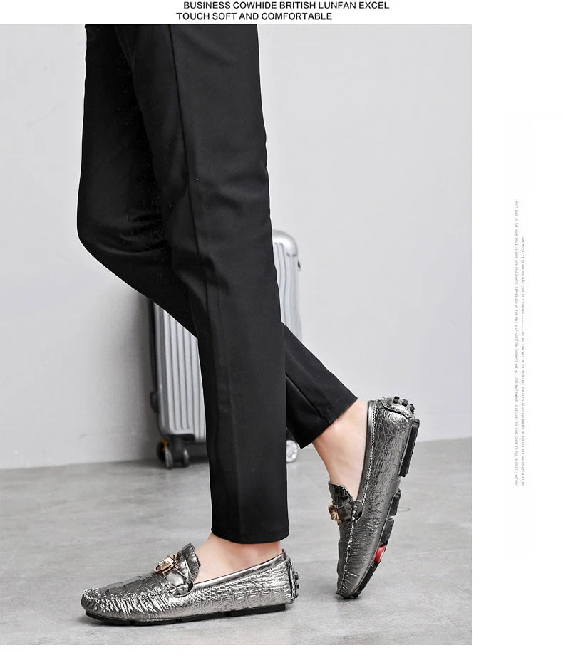 Slip-On Men's Shoes Crocodile Pattern 2025 Spring and Summer Fashion British Trendy Bright Leather Shiny Lazy Casual Beanie Shoes Handmade