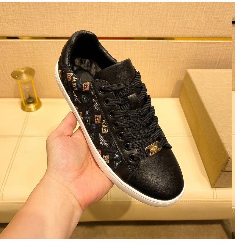 Casual Classic Men's Shoes 2025 New Light Luxury Fashion Trend Letter Printed Versatile Casual Small Black Shoes