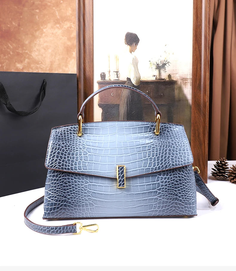 2025 New Crocodile Pattern Large Capacity Handbag Vintage Ladies Single Shoulder Slant Cross Bag Stylish Simple Women's Purse