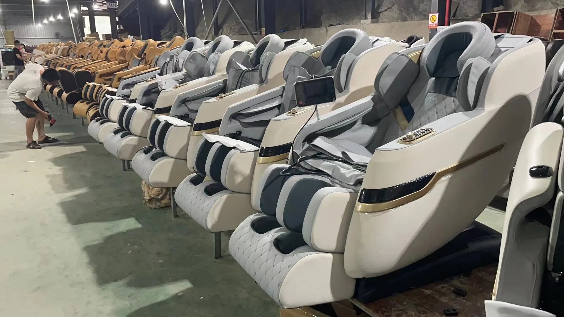 Smart massage chair, home small fully automatic multi-functional space capsule zero gravity sofa massager 2026