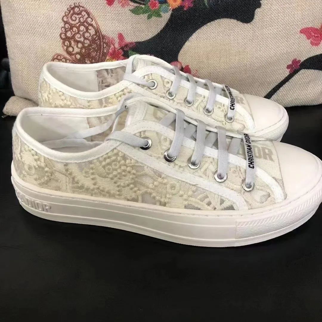 Breathable Embroidered Letter Canvas Shoes Women's Flat Bottom Versatile Heightening Lace-Up Casual Shoes Spring Autumn