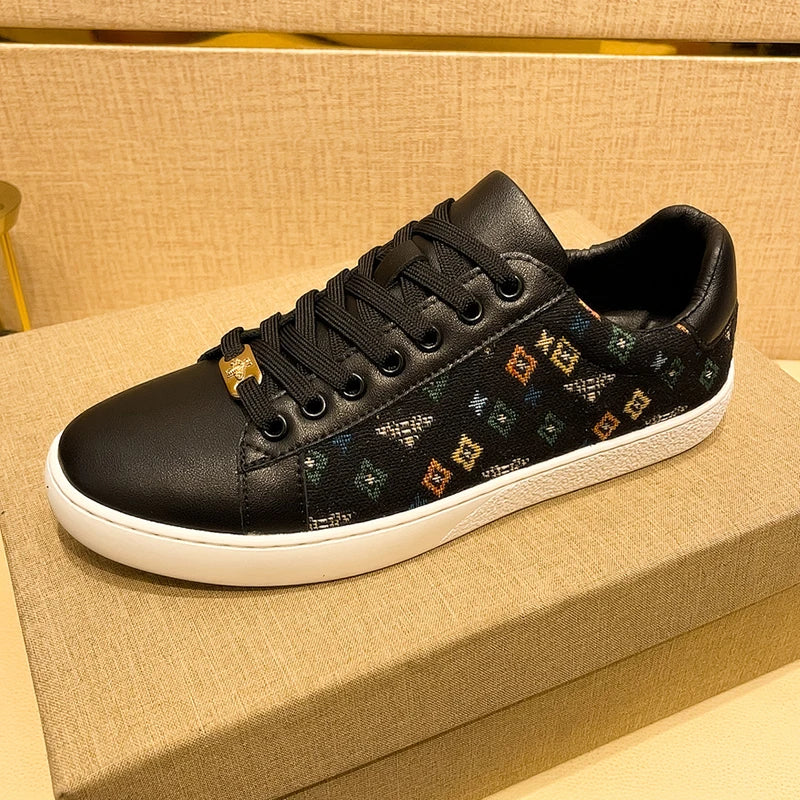 Casual Classic Men's Shoes 2025 New Light Luxury Fashion Trend Letter Printed Versatile Casual Small Black Shoes