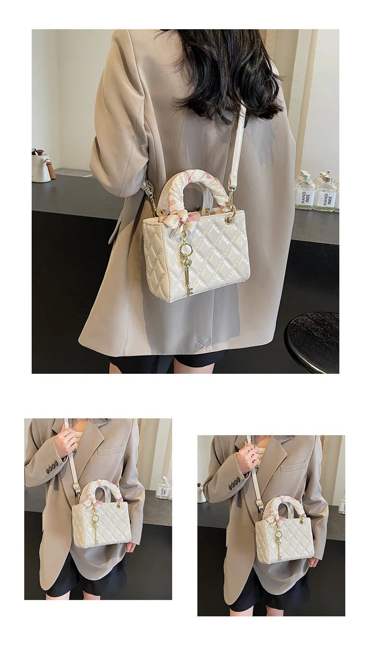 Street Trend Commuter Women's Shoulder Bag Retro Diamond Grid Design Small Tote Casual Handbag Soft PU Material Zipper Closure