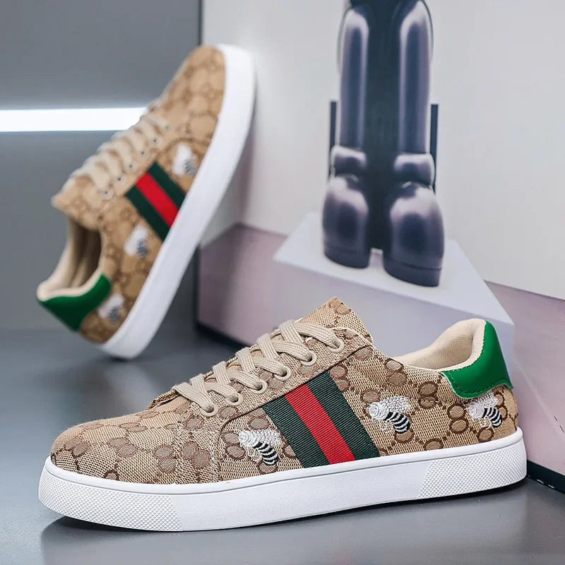 Men's Canvas Shoes Breathable Sports Sneakers Casual Style Student Footwear Fashionable Flat Board Shoes Mid Heel Grid Lining