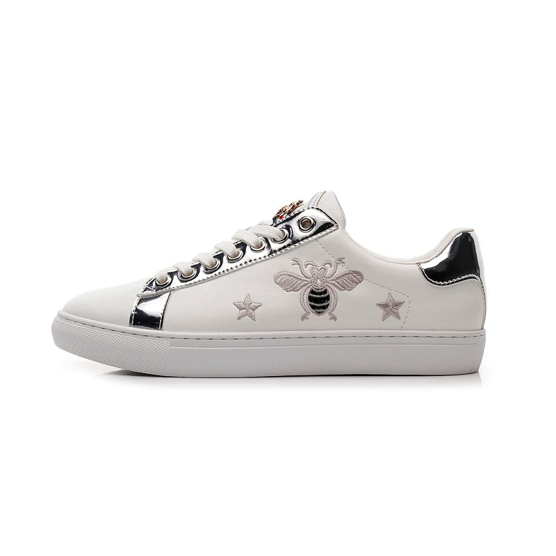 High-quality Men's Casual Shoes with Exquisite Embroidery, Anti-slip and Wear-resistant, Street Fashion Handcrafted Leathershoes