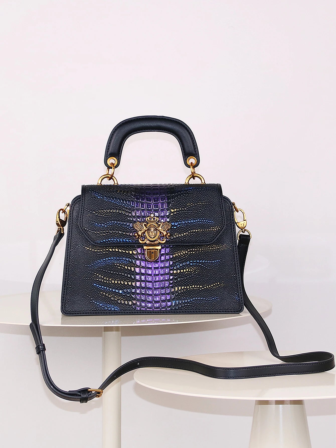 High-end customized 2024 new retro women's bag, fashion trend heavy industry luxury blue gold snake pattern lock handbag mature