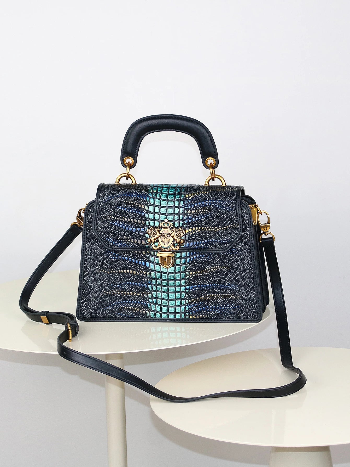 High-end customized 2024 new retro women's bag, fashion trend heavy industry luxury blue gold snake pattern lock handbag mature