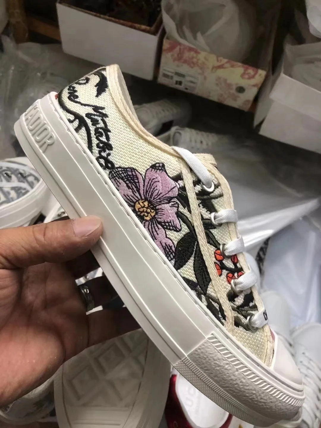 Breathable Embroidered Letter Canvas Shoes Women's Flat Bottom Versatile Heightening Lace-Up Casual Shoes Spring Autumn