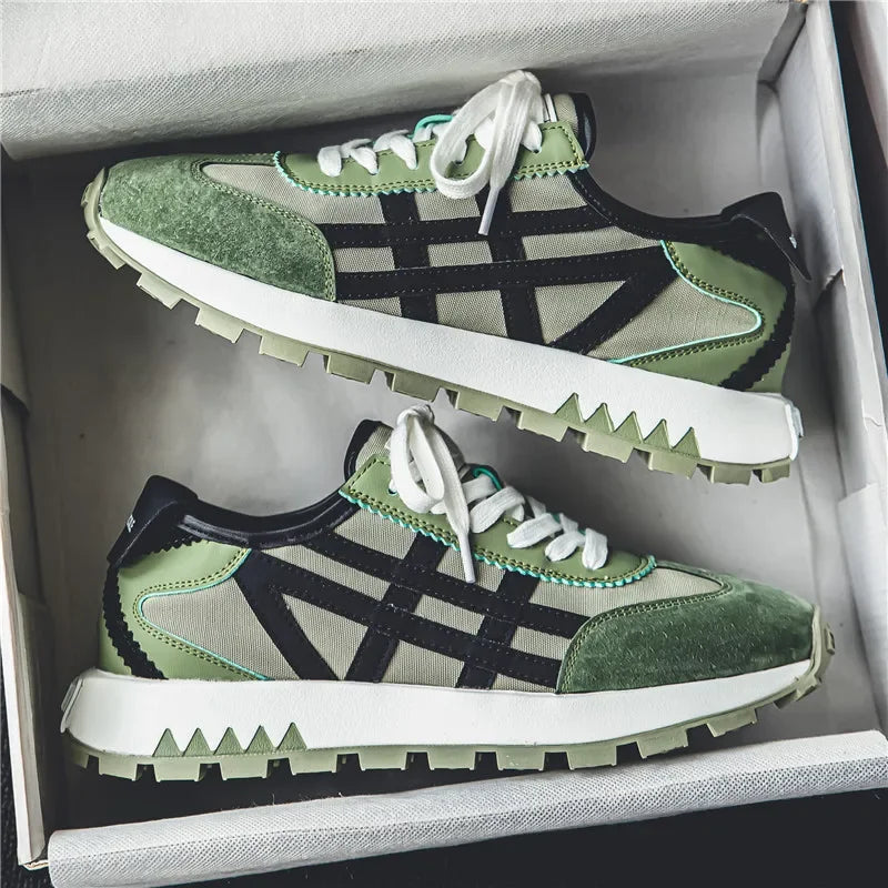 Men's classic running shoes with lace up flat bottom, sports soft sole, breathable walking canvas, Forrest Gump