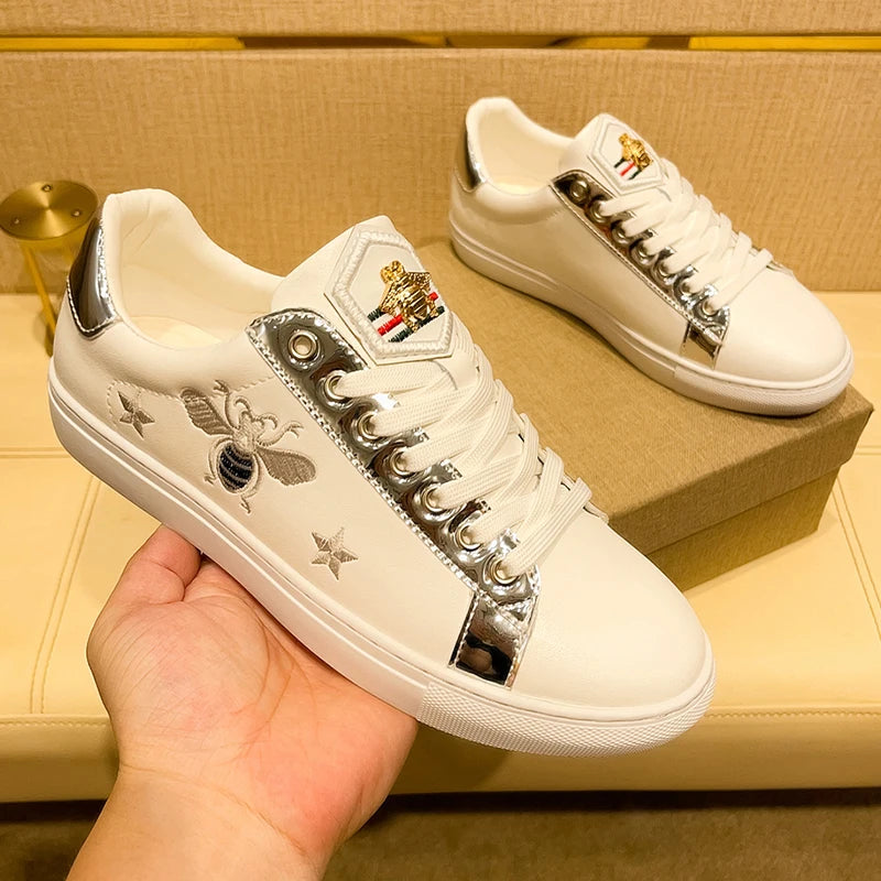 High-quality Men's Casual Shoes with Exquisite Embroidery, Anti-slip and Wear-resistant, Street Fashion Handcrafted Leathershoes