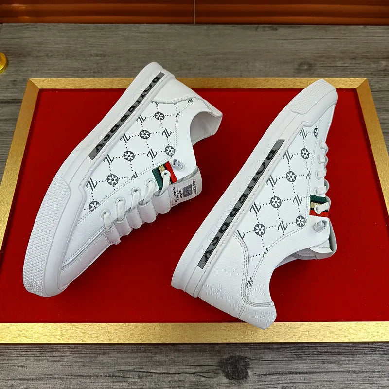 European New Shoes for Men Genuine Leather Casual Shoes Trend Print Flats Skateboard Shoes Youth Street Sneakers