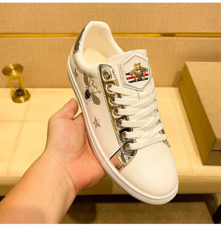 High-quality Men's Casual Shoes with Exquisite Embroidery, Anti-slip and Wear-resistant, Street Fashion Handcrafted Leathershoes