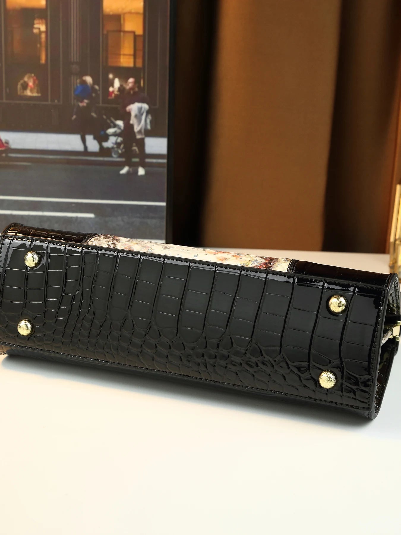 European and American fashion new snake pattern gradual change color matching light luxury high sense portable women's bag