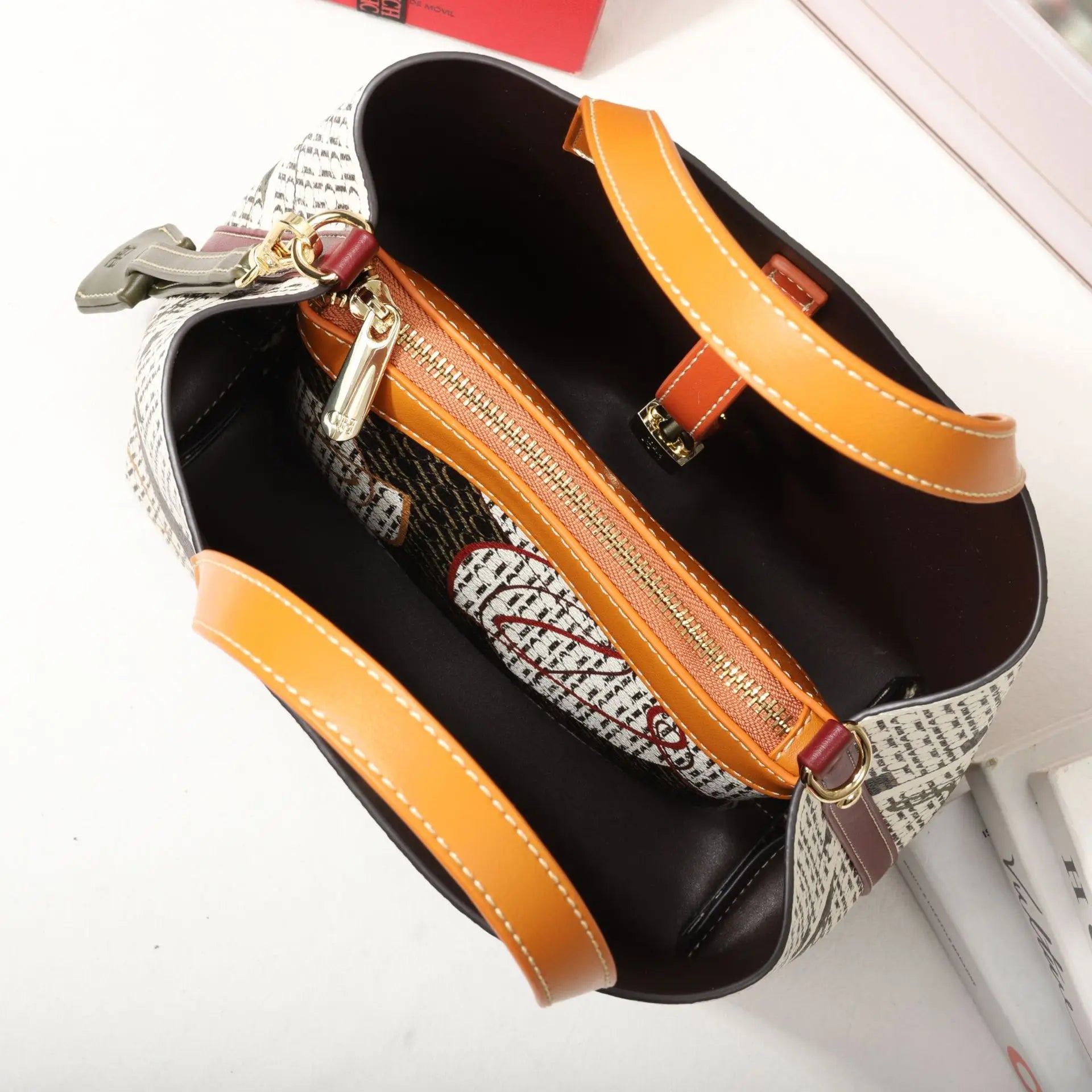 Street Style Bucket Bag Women's Crossbody Handbag PU Material Medium Size Printed Element Autumn Winter Fashion Tote Bag