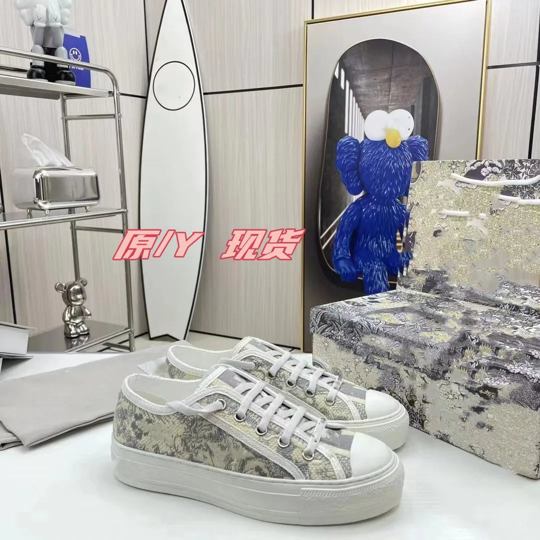 Breathable Embroidered Letter Canvas Shoes Women's Flat Bottom Versatile Heightening Lace-Up Casual Shoes Spring Autumn