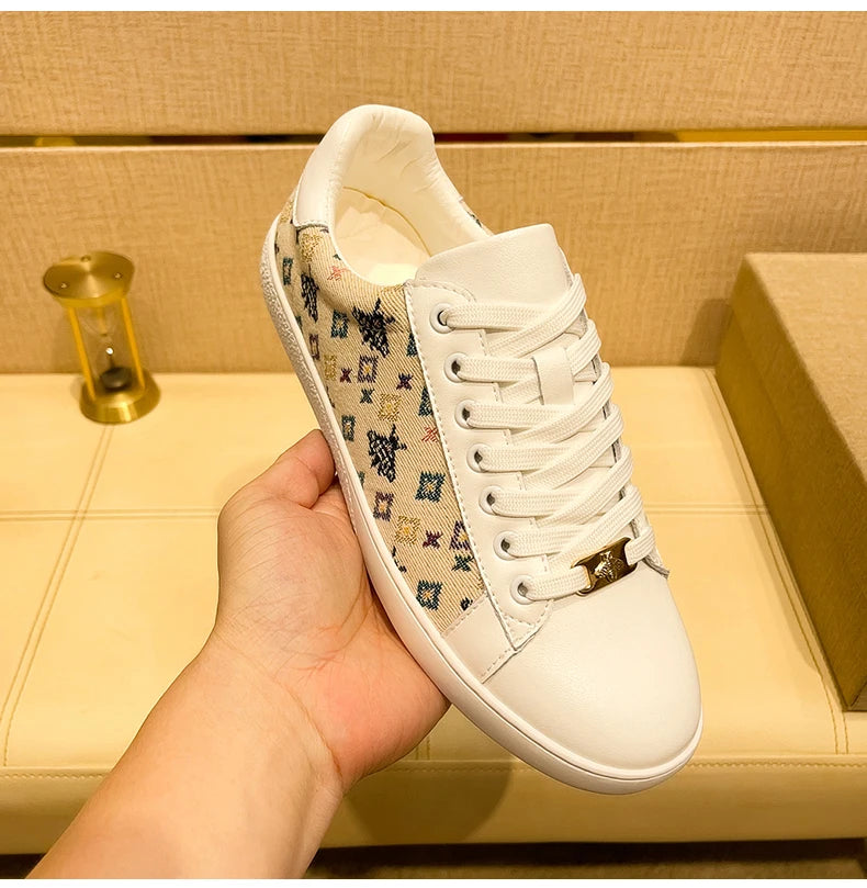 Casual Classic Men's Shoes 2025 New Light Luxury Fashion Trend Letter Printed Versatile Casual Small Black Shoes