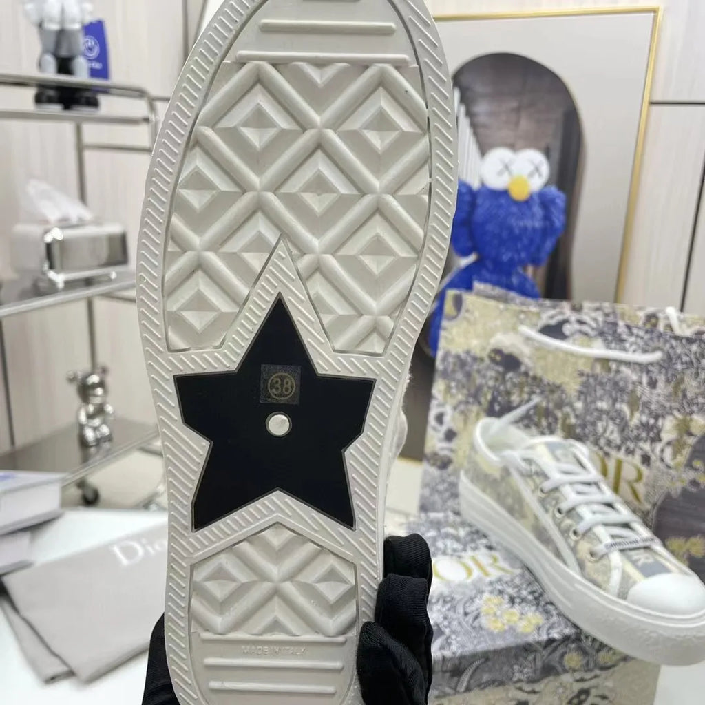 Breathable Embroidered Letter Canvas Shoes Women's Flat Bottom Versatile Heightening Lace-Up Casual Shoes Spring Autumn