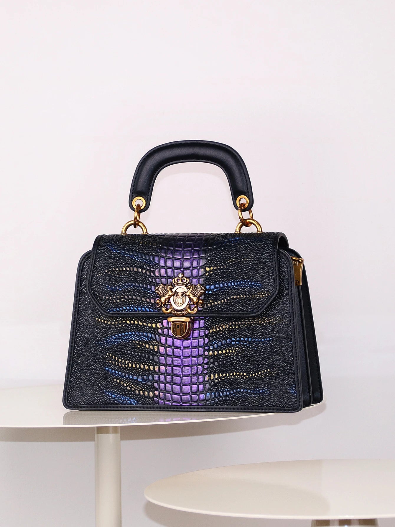 High-end customized 2024 new retro women's bag, fashion trend heavy industry luxury blue gold snake pattern lock handbag mature