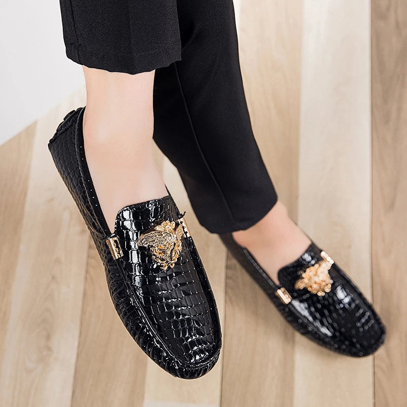 European Station Slip-On Lazy Beanie Shoes Men's Crocodile Pattern Men's Shoes 36 Small Size 48 Large Size New Casual Men's Leather Shoes