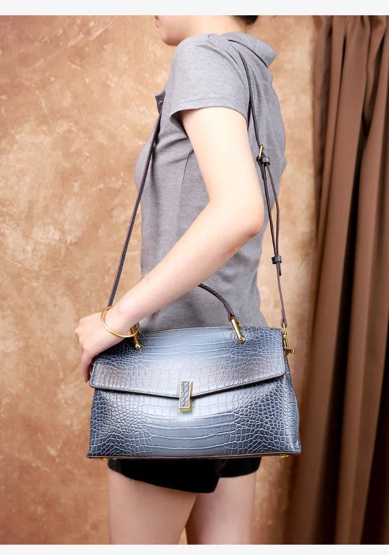 2025 New Crocodile Pattern Large Capacity Handbag Vintage Ladies Single Shoulder Slant Cross Bag Stylish Simple Women's Purse