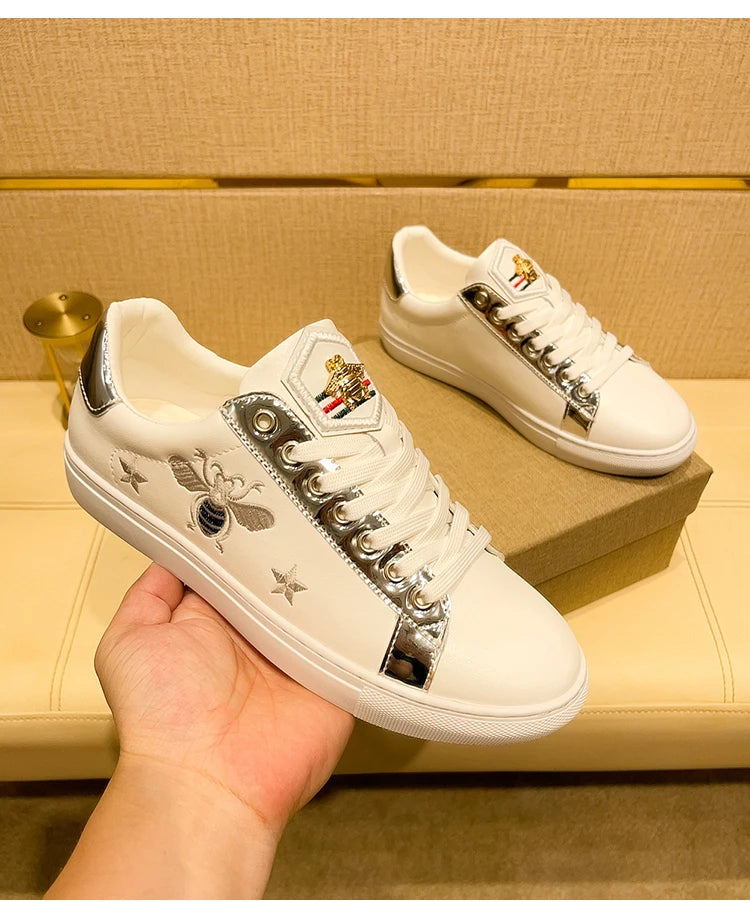 High-quality Men's Casual Shoes with Exquisite Embroidery, Anti-slip and Wear-resistant, Street Fashion Handcrafted Leathershoes