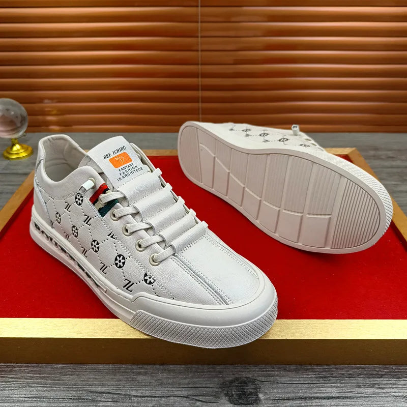 European New Shoes for Men Genuine Leather Casual Shoes Trend Print Flats Skateboard Shoes Youth Street Sneakers