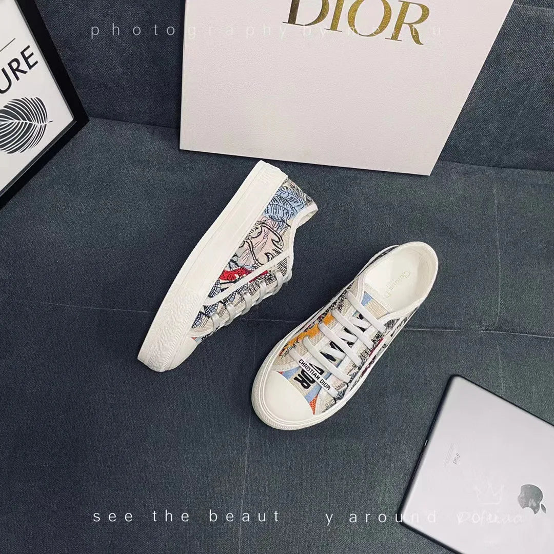 Breathable Embroidered Letter Canvas Shoes Women's Flat Bottom Versatile Heightening Lace-Up Casual Shoes Spring Autumn