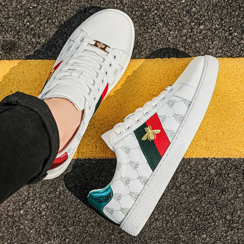 Brand Fashion Embroidered Bee Shoes Man Quality Genuine Leather Men's Skate Shoes Luxury Designer Sneakers zapatos de skateboard