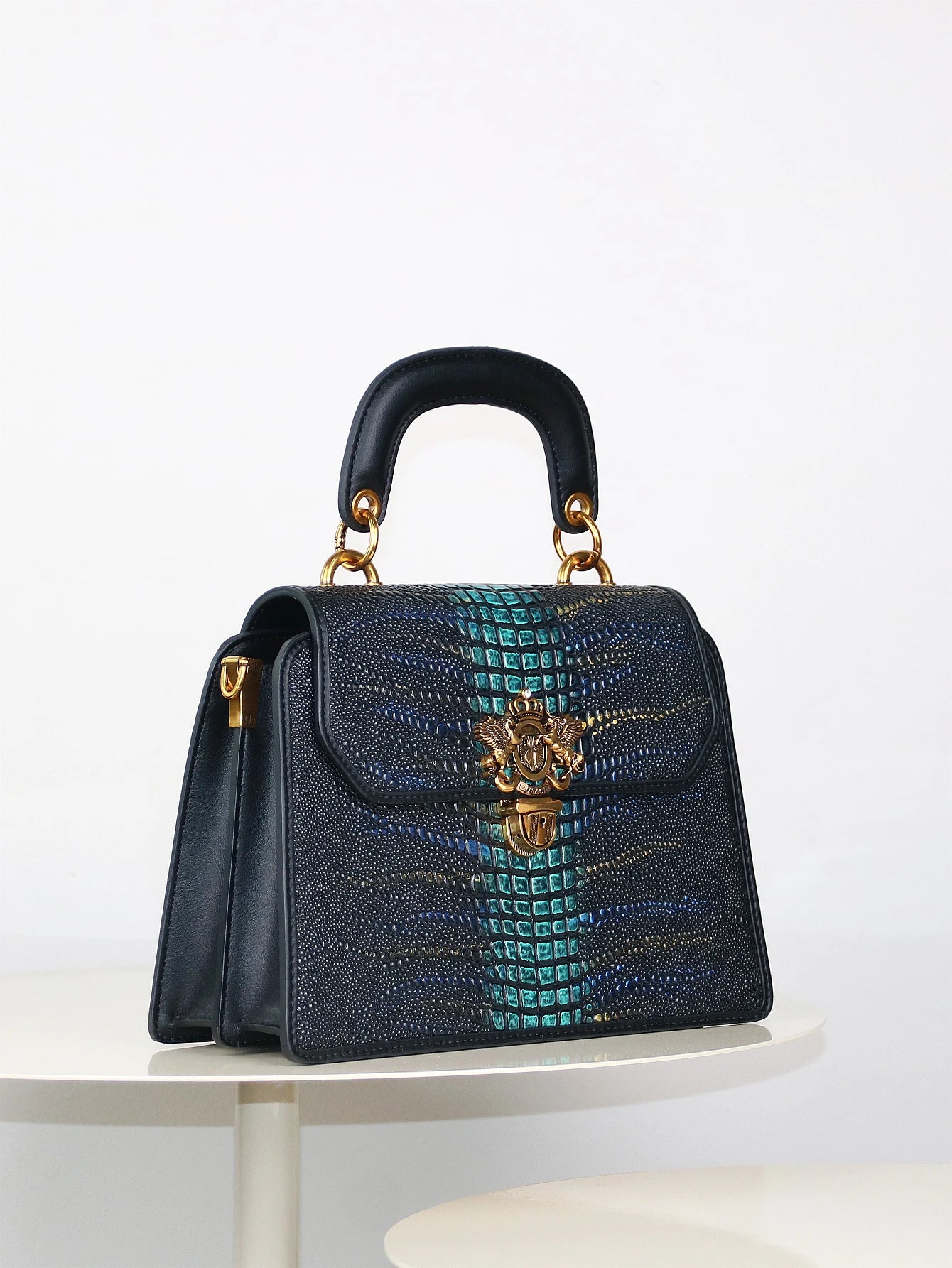 High-end customized 2024 new retro women's bag, fashion trend heavy industry luxury blue gold snake pattern lock handbag mature