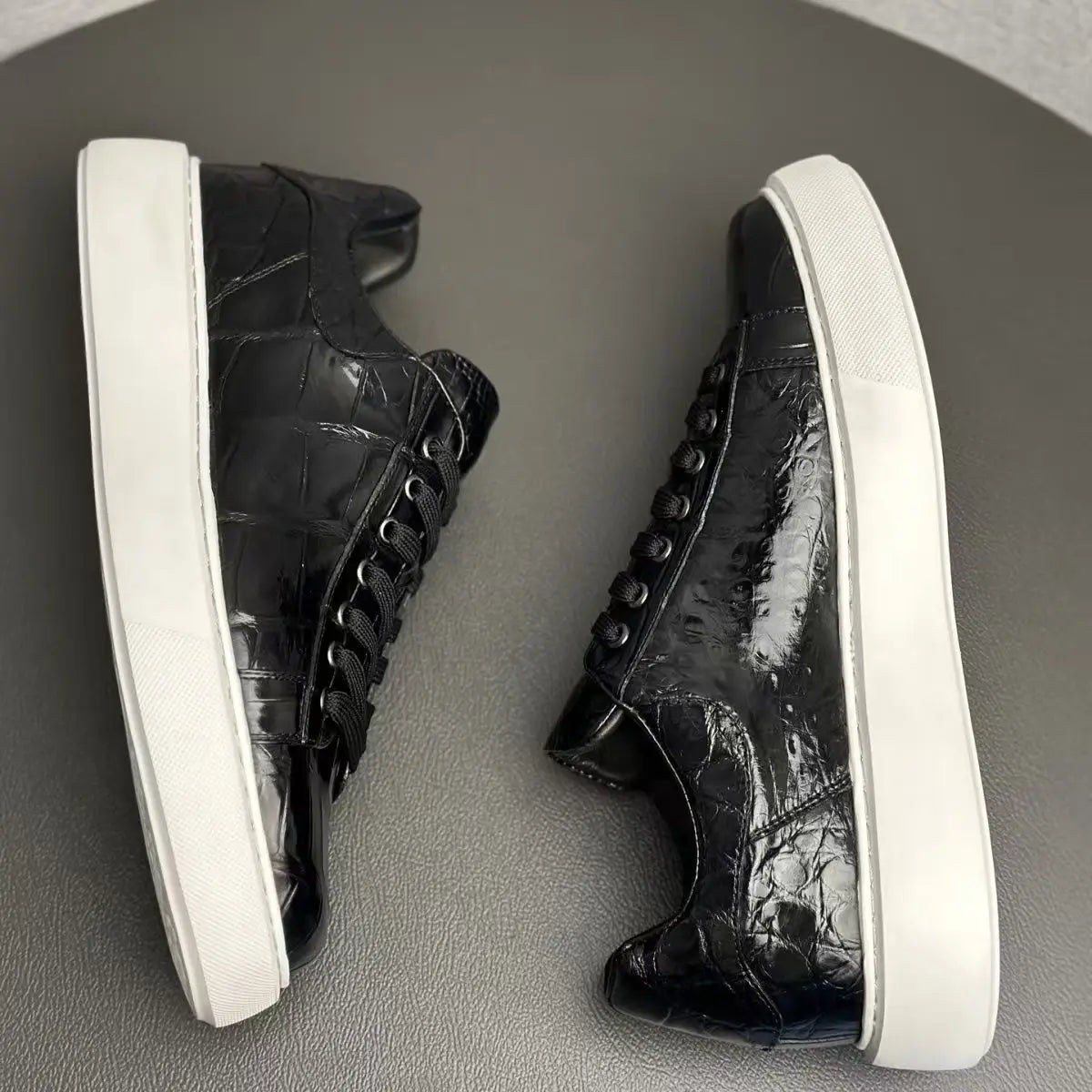 2025 new arrival Fashion Crocodile Skin causal shoes men,male Genuine leather Sneakers pdd586