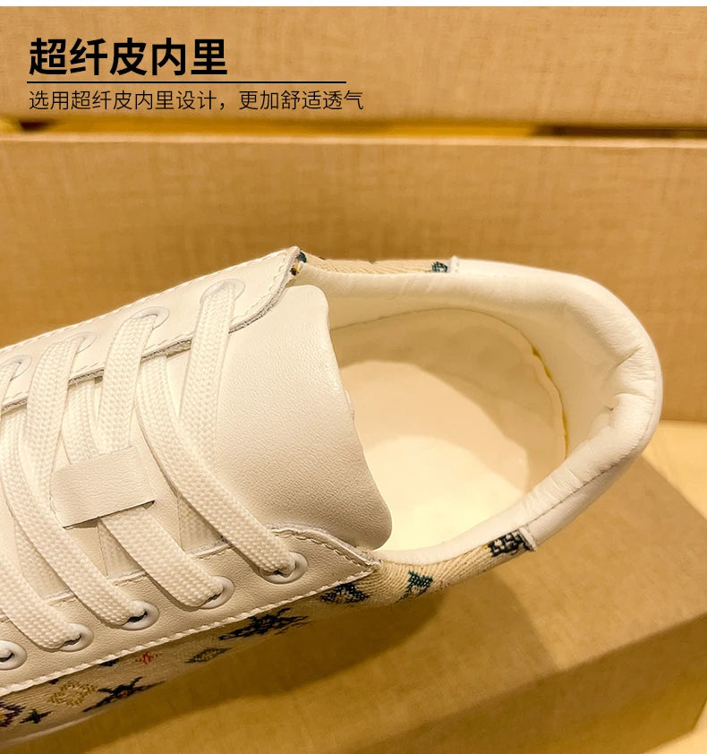 Casual Classic Men's Shoes 2025 New Light Luxury Fashion Trend Letter Printed Versatile Casual Small Black Shoes