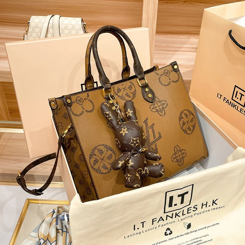 Hong Kong Genuine Leather Handbag Women's Hot Sale Of The Season New Summer Tote Bag Large Capacity Crossbody Bag for Daily Use