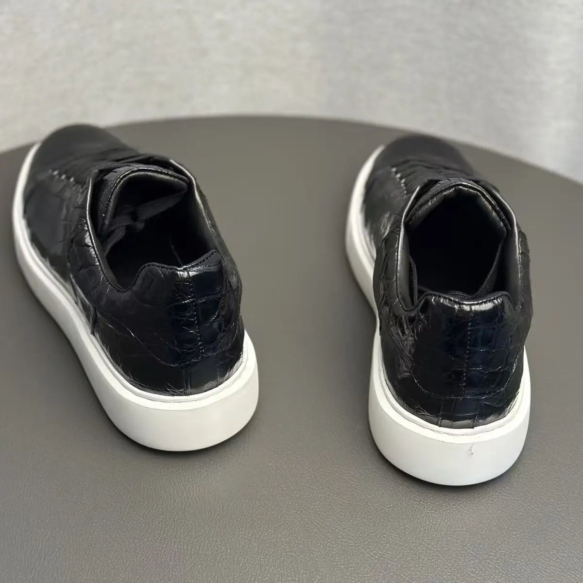 2025 new arrival Fashion Crocodile Skin causal shoes men,male Genuine leather Sneakers pdd586