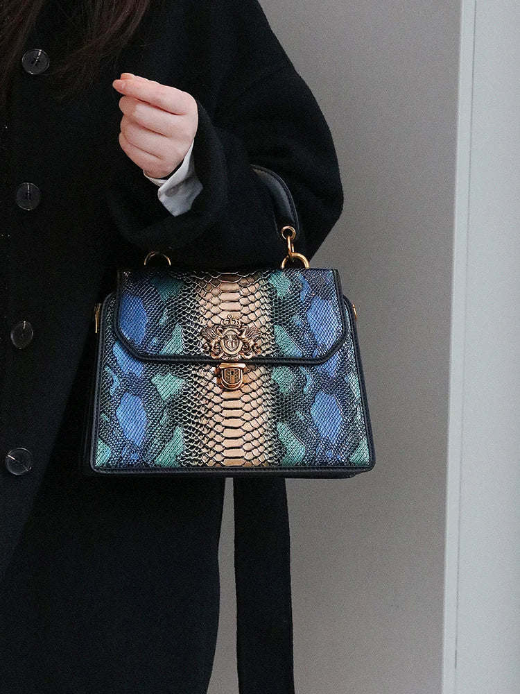 High-end customized 2024 new retro women's bag, fashion trend heavy industry luxury blue gold snake pattern lock handbag mature
