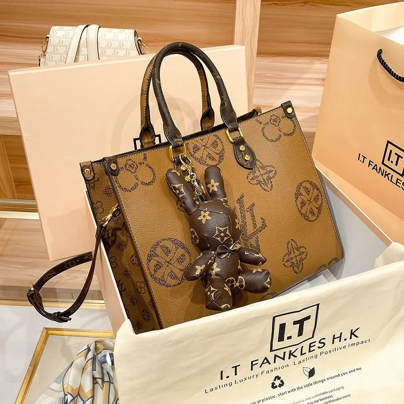 Hong Kong Genuine Leather Handbag Women's Hot Sale Of The Season New Summer Tote Bag Large Capacity Crossbody Bag for Daily Use