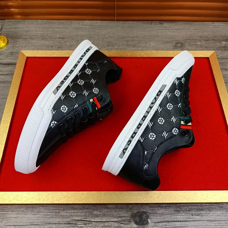 European New Shoes for Men Genuine Leather Casual Shoes Trend Print Flats Skateboard Shoes Youth Street Sneakers