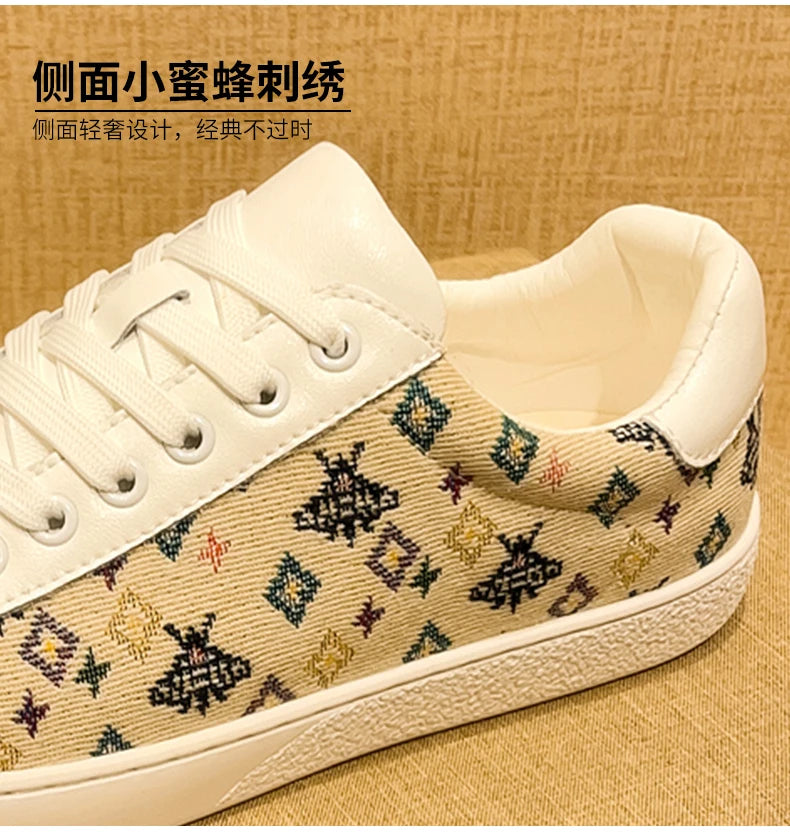 Casual Classic Men's Shoes 2025 New Light Luxury Fashion Trend Letter Printed Versatile Casual Small Black Shoes
