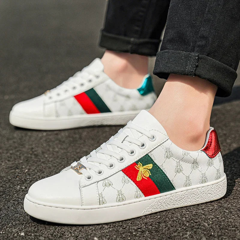 Brand Fashion Embroidered Bee Shoes Man Quality Genuine Leather Men's Skate Shoes Luxury Designer Sneakers zapatos de skateboard