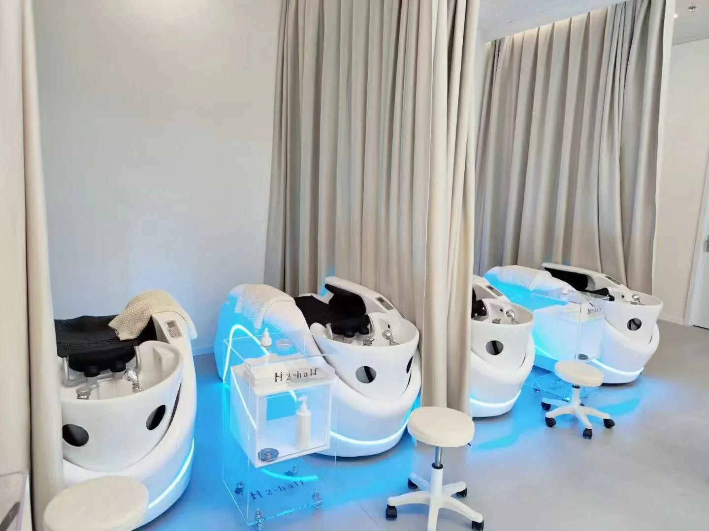 Luxury Automatic Massage Shampoo Bed with Ergonomic Design, LED Lighting Strip, Ideal for Hair Washing and Relaxation in Salon