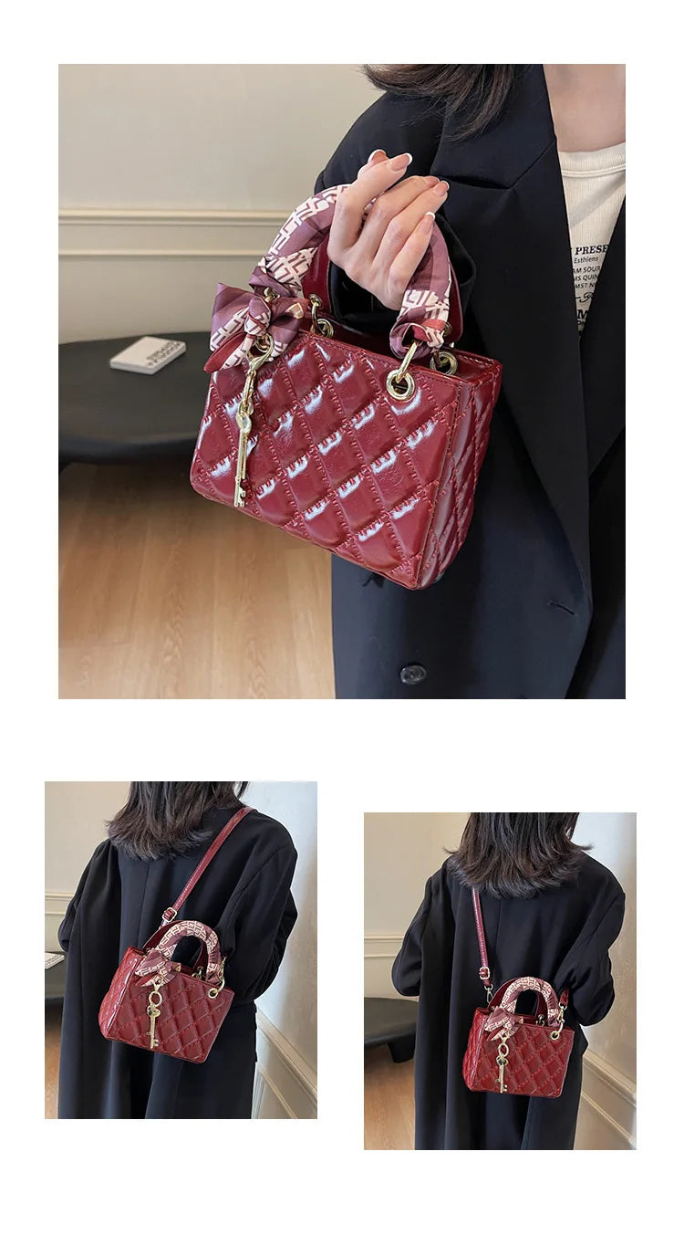 Street Trend Commuter Women's Shoulder Bag Retro Diamond Grid Design Small Tote Casual Handbag Soft PU Material Zipper Closure