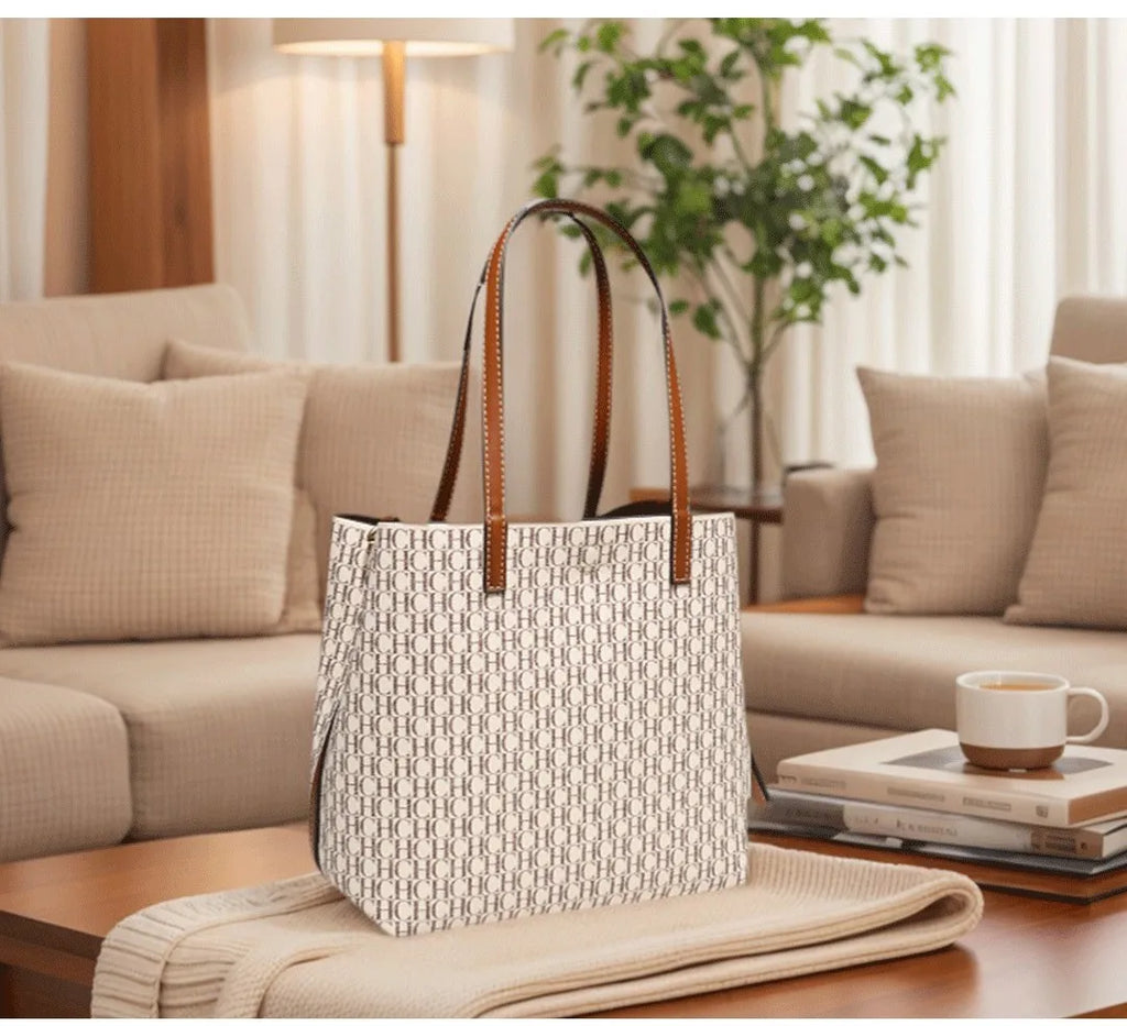 CH Premium Versatile Leather Crossbody Bag Ladies Large Capacity Daily Commuter Tote Bag Letter Print Design Ladies Fashion