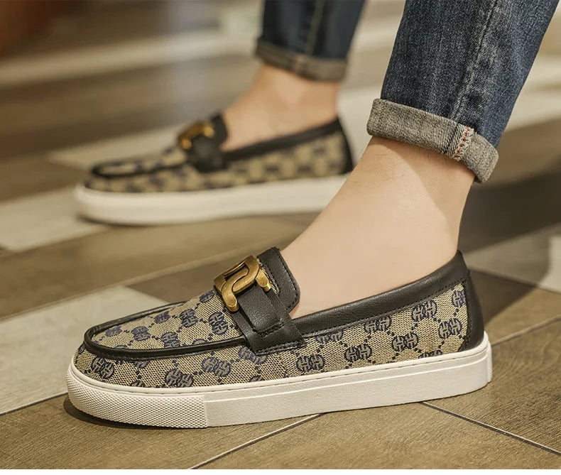 2025 New Bussiness Casual Shoes for Men Low-top Fashion Loafers Slip On Flat Boat Shoe Mens Luxury Leather Shoes