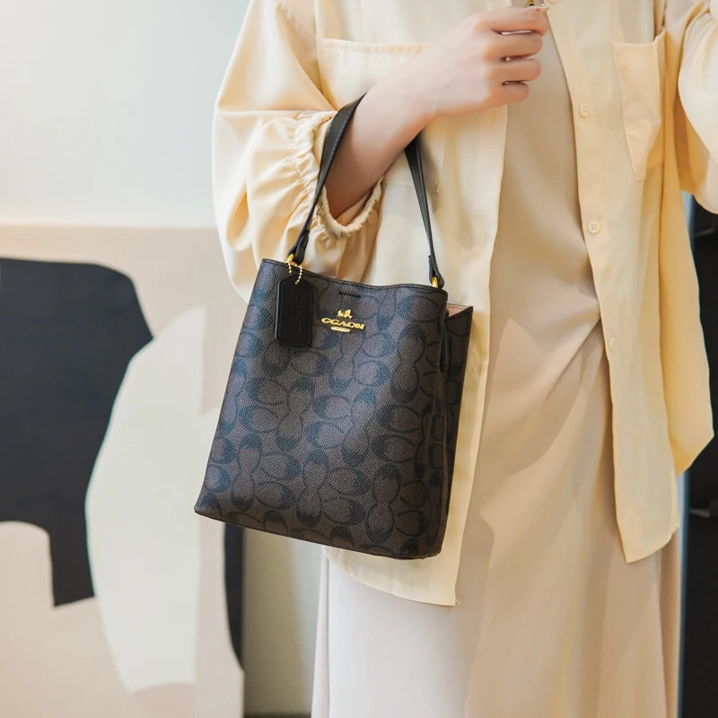 Elegant Women's Leather Shoulder Fashion Classic Tote Bag Luxury Designer Crossbody Handbag For Work And Casual