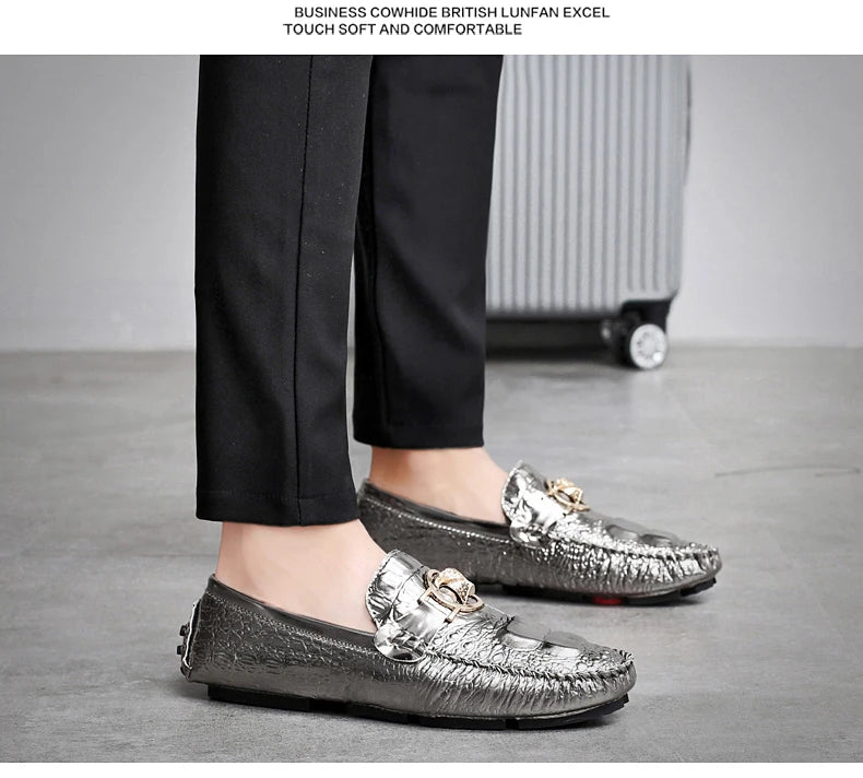Slip-On Men's Shoes Crocodile Pattern 2025 Spring and Summer Fashion British Trendy Bright Leather Shiny Lazy Casual Beanie Shoes Handmade