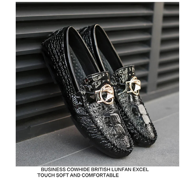 Slip-On Men's Shoes Crocodile Pattern 2025 Spring and Summer Fashion British Trendy Bright Leather Shiny Lazy Casual Beanie Shoes Handmade