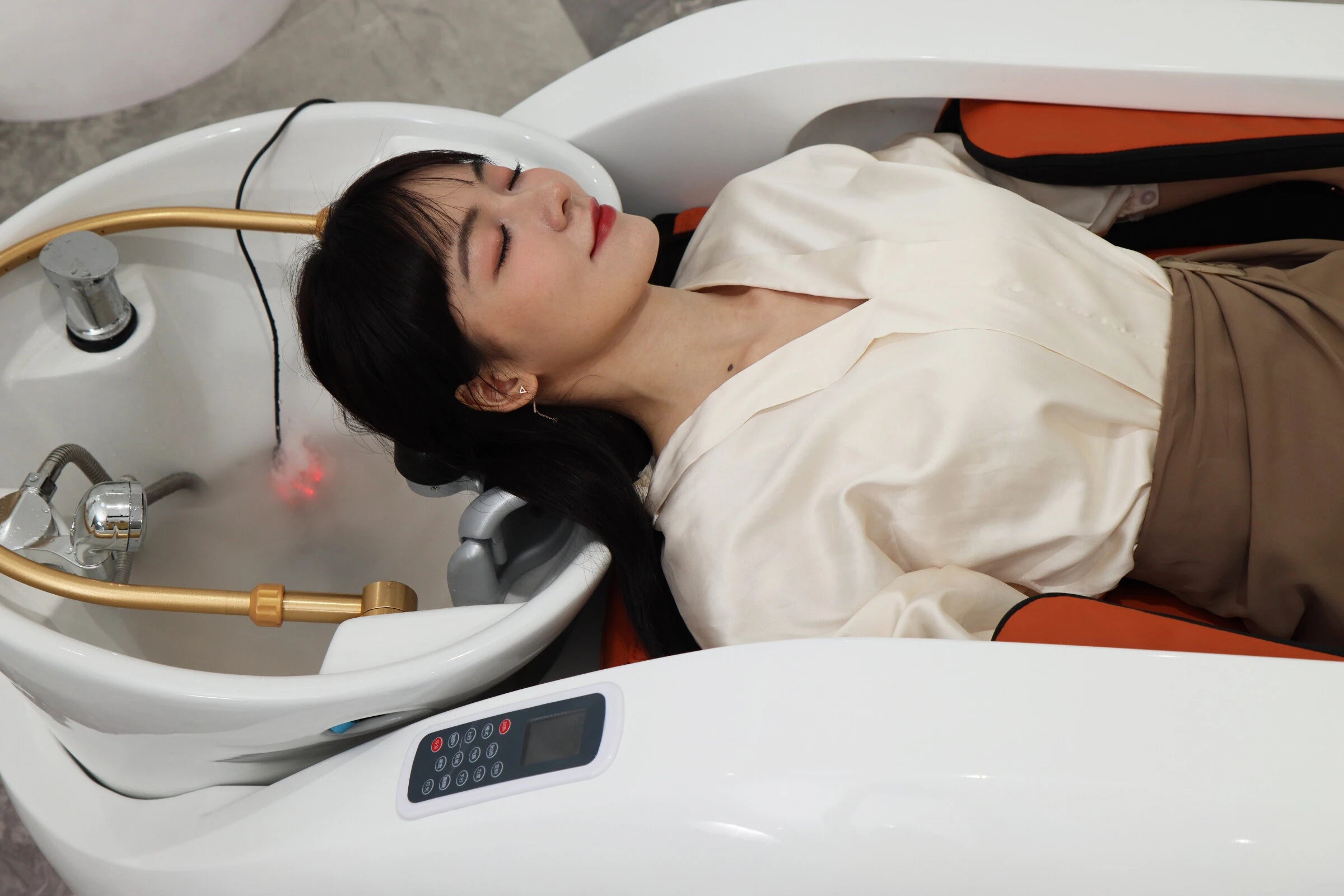 Luxury Automatic Massage Shampoo Bed with Ergonomic Design, LED Lighting Strip, Ideal for Hair Washing and Relaxation in Salon